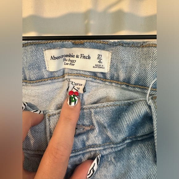 LOW RISE CURVE LOVE. Light Destroy - Picture 7 of 8